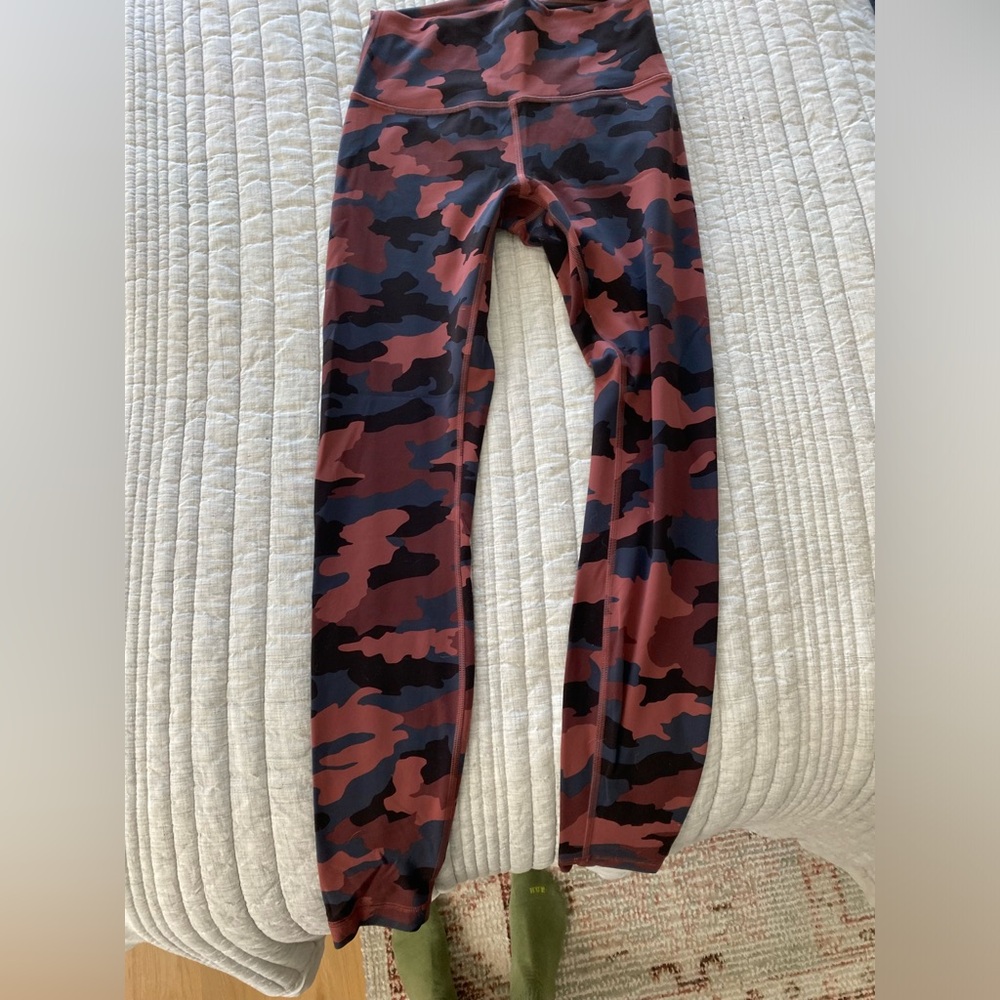 Lululemon Wunder Train High Rise Legging - size 6